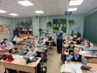 Познавательная беседа «Мы за здоровые краски жизни» прошла во втором «В» классе школы № 1 им. М. А. Погодина