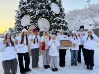 Активисты Первичных организовали яркий спортивный флешмоб «Зарядись движением!»